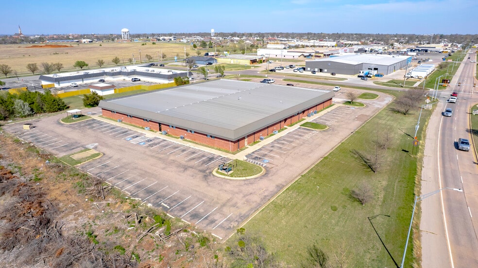 Primary Photo Of 1400 N Kennedy Ave, Shawnee Office For Sale