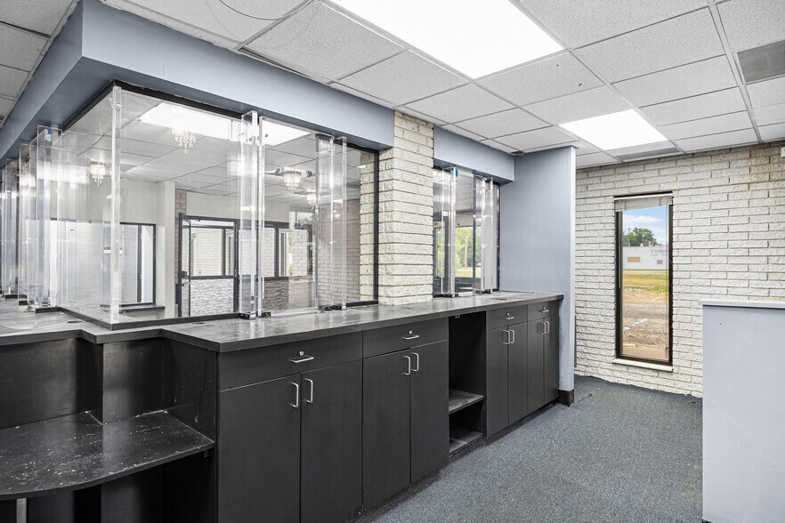 More Photos Of 21511 Van Dyke Ave, Warren Bank For Sale