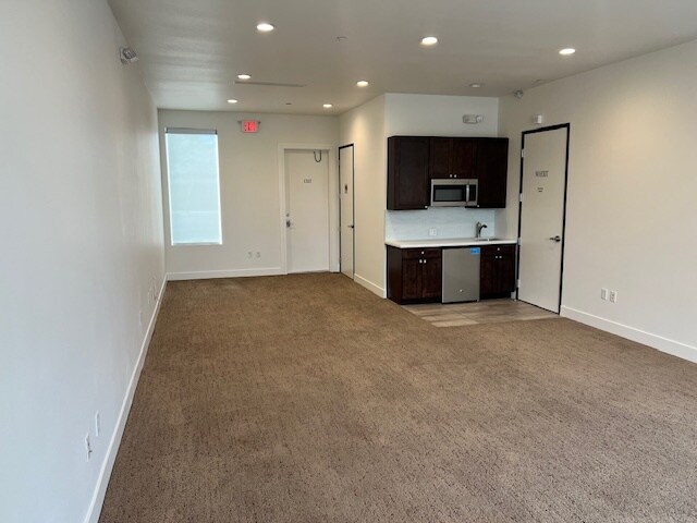 More Photos Of 7336 W Post Rd, Las Vegas Loft Creative Space For Lease