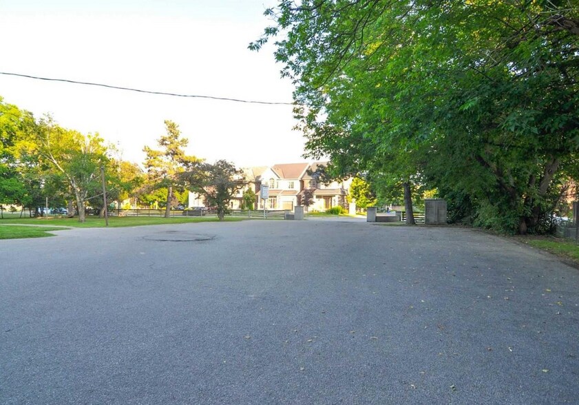 More Photos Of 83 Dunlop St, Richmond Hill Daycare Center For Sale