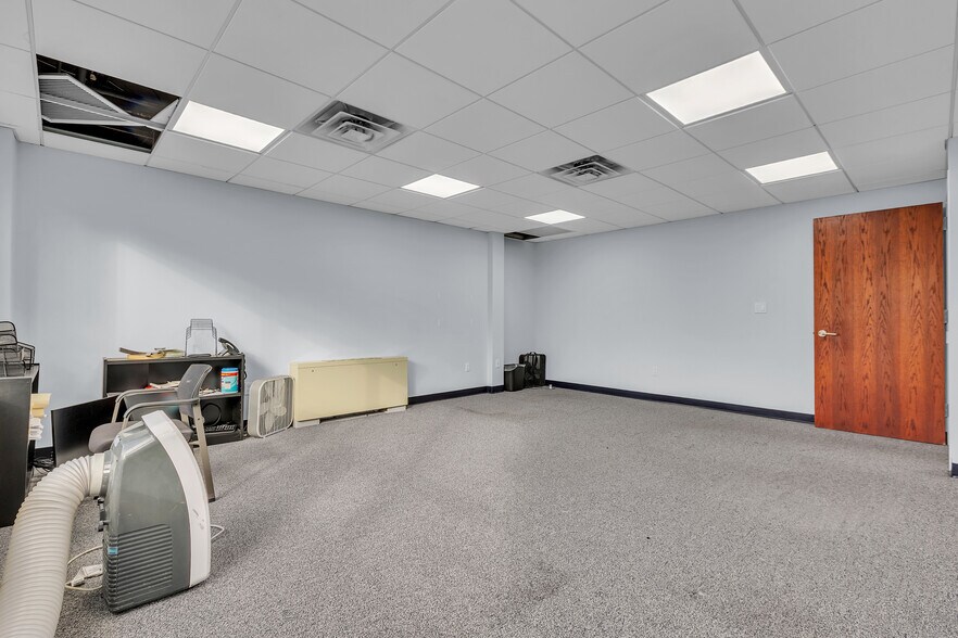 More Photos Of 1 Stone Pl, Bronxville Office For Lease