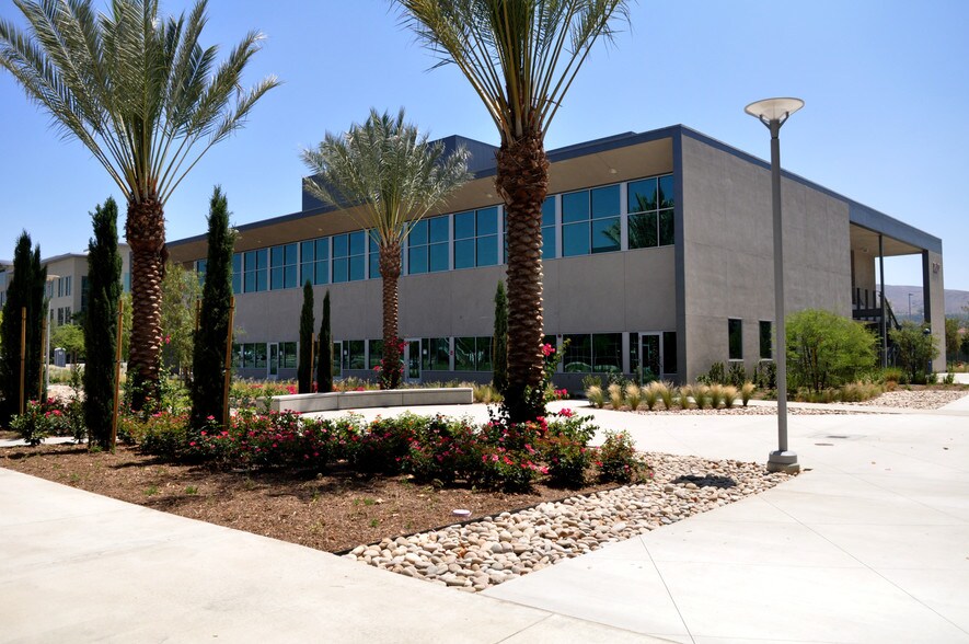 More Photos Of 3670 W Temple Ave, Pomona Office For Lease