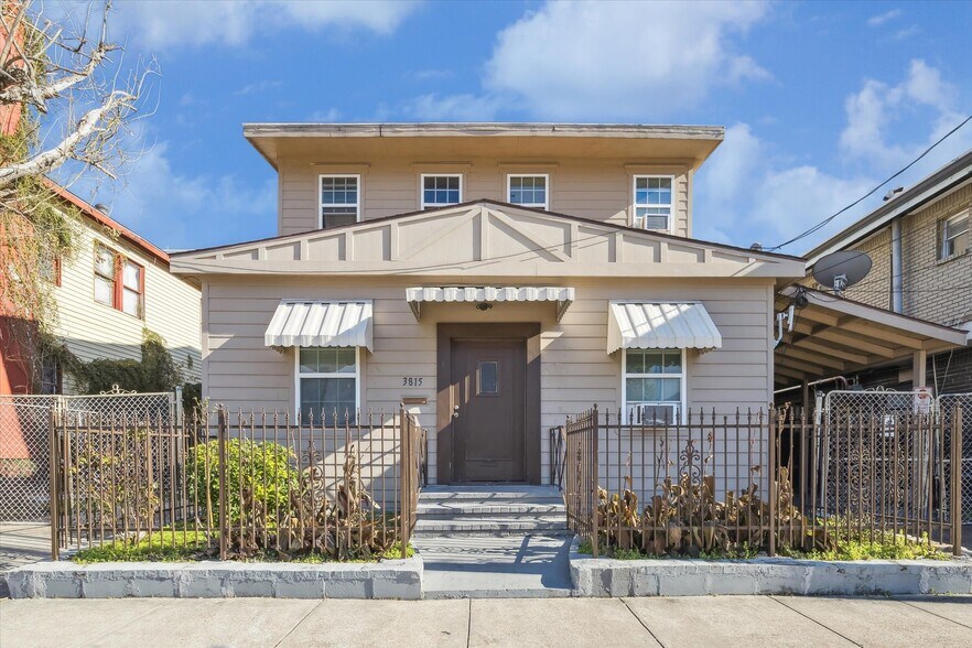 Primary Photo Of 3815 Fannin St, Houston Apartments For Sale