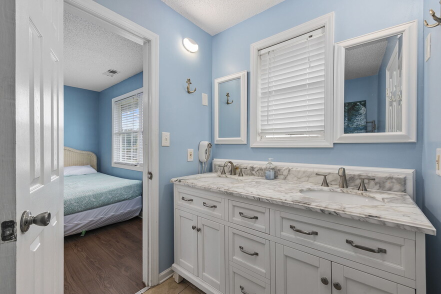 More Photos Of 510 S Ocean Blvd, Surfside Beach Multifamily For Sale