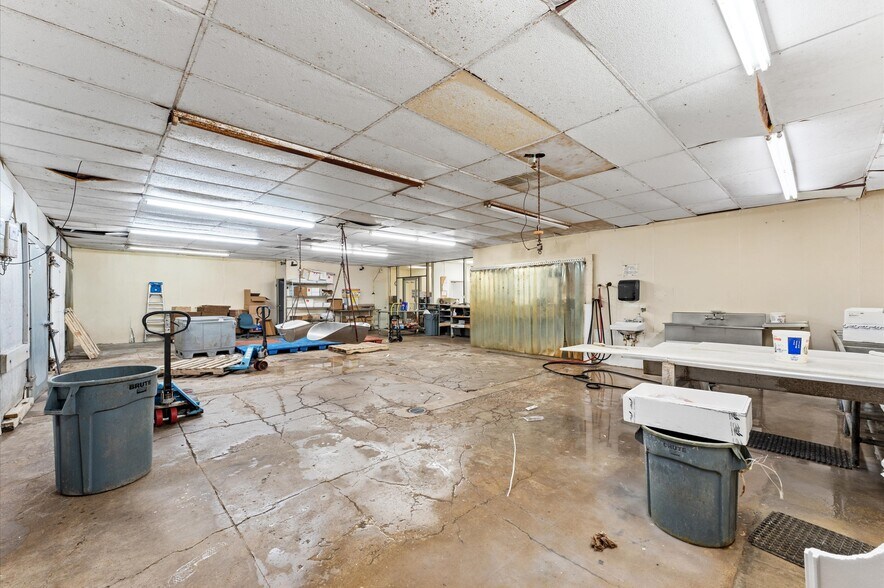 More Photos Of 1440 Cedar Post Ln, Houston Warehouse For Sale