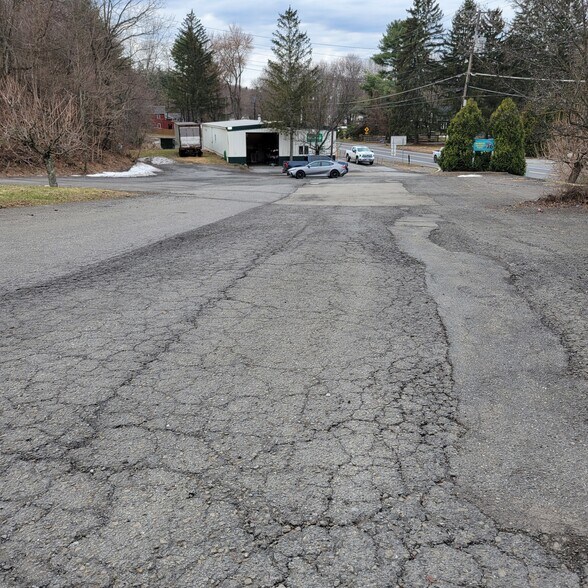 More Photos Of 609 Route 208, Gardiner General Retail For Sale
