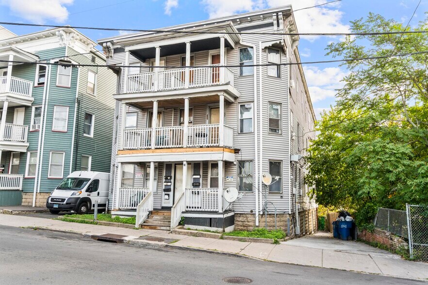 More Photos Of 28 Hill St, Waterbury Apartments For Sale