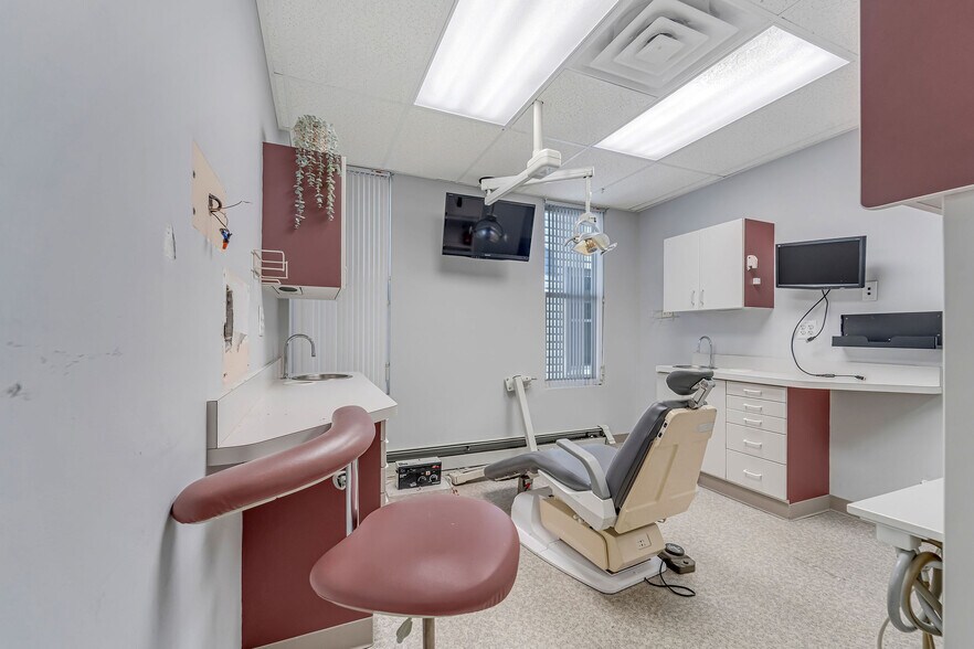 More Photos Of 535 Monmouth St, Gloucester City Medical For Sale