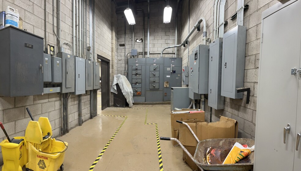 More Photos Of 5805 Highway 271, Fort Smith Freestanding For Sale