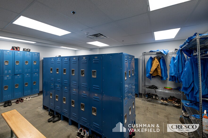 More Photos Of 749 Miner Rd, Highland Heights Office For Sale