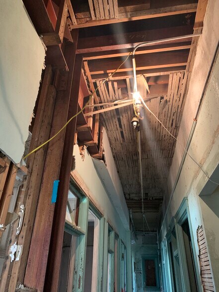 More Photos Of 202 E Main St, Henderson Loft Creative Space For Sale