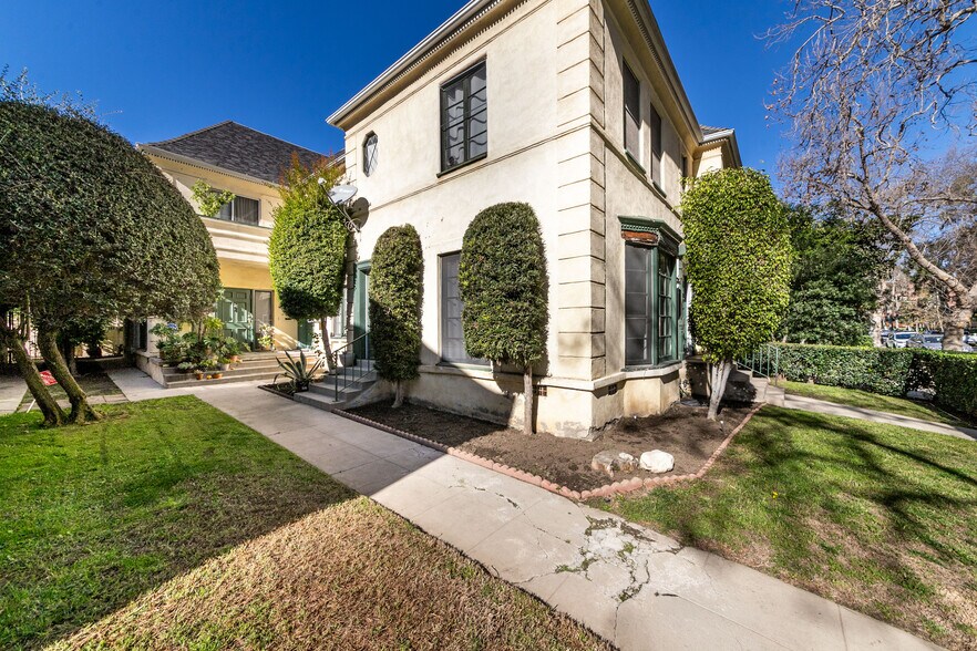 More Photos Of 215 N Swall Dr, Beverly Hills Apartments For Sale
