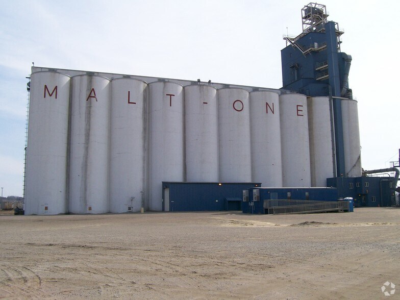 More Photos Of 500-600 30th Ave NE, Minneapolis Warehouse For Lease