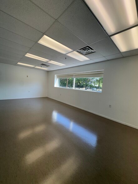 More Photos Of 240 Humphrey St, Englewood Warehouse For Lease
