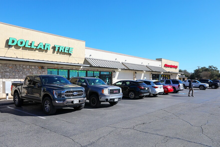 More Photos Of 12908-12932 Bandera Rd, Helotes General Retail For Sale