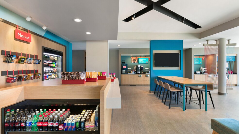 More Photos Of 281 Buddy Ganem Dr, Portland Hotel For Sale