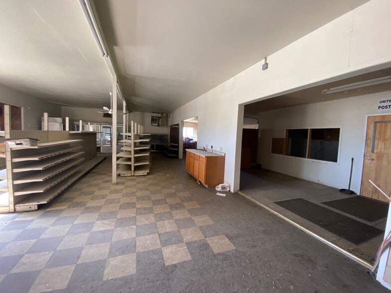 More Photos Of 25 Fremont St, Lysite General Retail For Sale