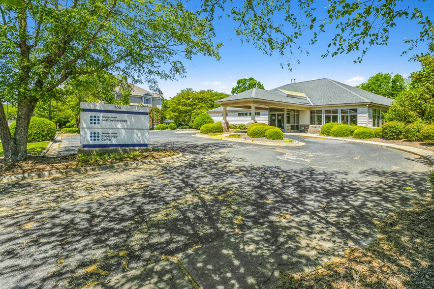 More Photos Of 700 Sunset Ave, Asheboro Medical For Lease