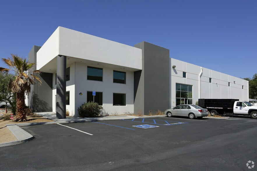 More Photos Of 72232 Corporate Way, Thousand Palms Warehouse For Lease