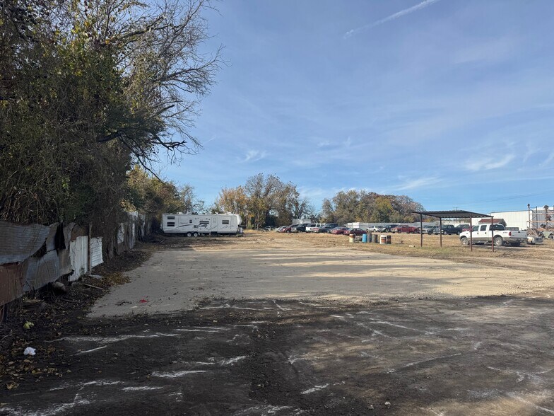 More Photos Of 5020 Mansfield Hwy, Forest Hill Auto Repair For Sale