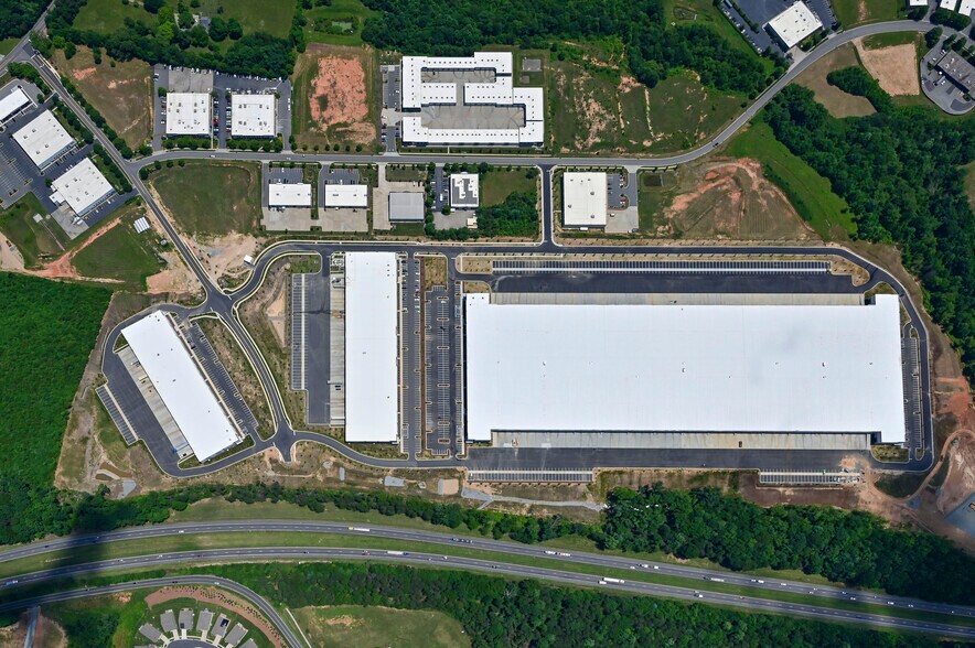 More Photos Of 142 Serviceberry Way, Mooresville Distribution For Lease