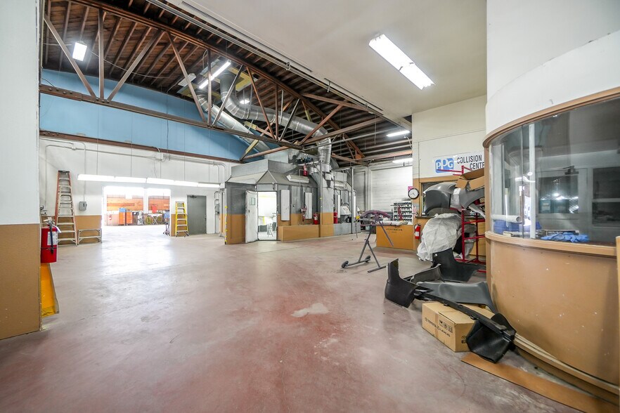 More Photos Of 2323 Nevin Ave, Richmond Auto Repair For Sale