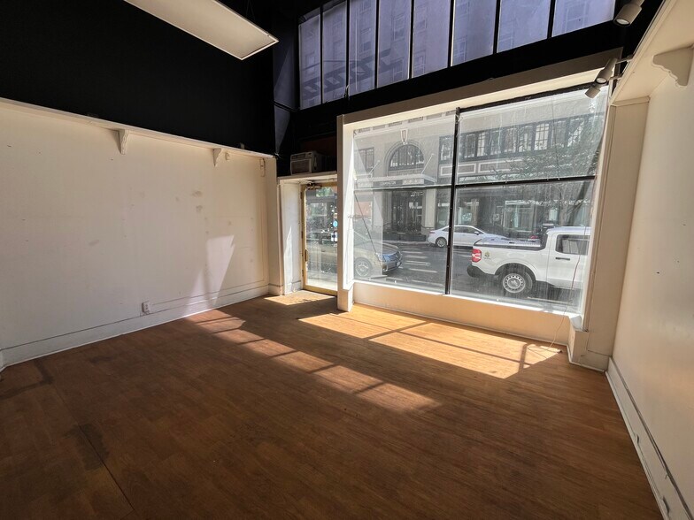 More Photos Of 1904 Franklin St, Oakland Office For Lease