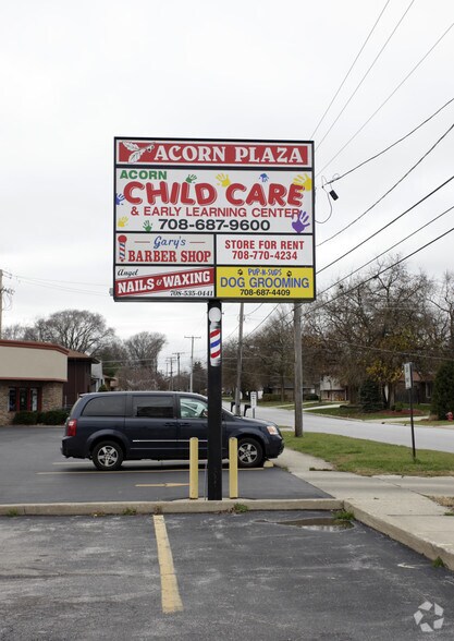 More Photos Of 4815 155th St, Oak Forest General Retail For Sale