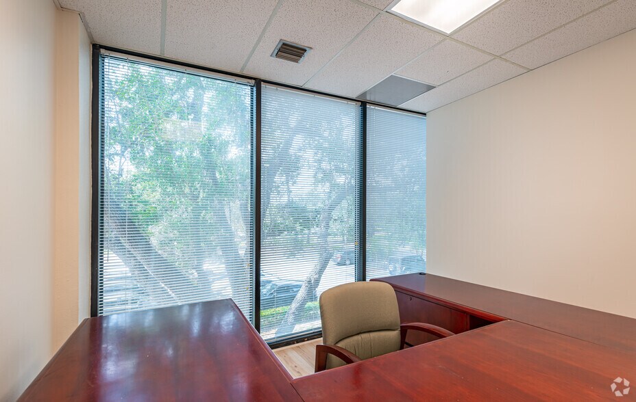More Photos Of 9600 W Sample Rd, Coral Springs Office For Lease