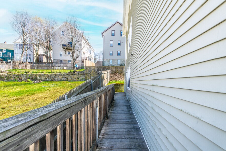 More Photos Of 799-801 N Main St, Fall River Apartments For Sale