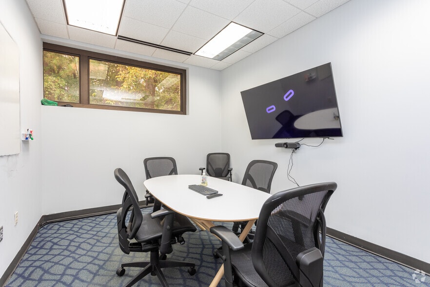 More Photos Of 2 Triangle Dr, Research Triangle Park Flex For Lease