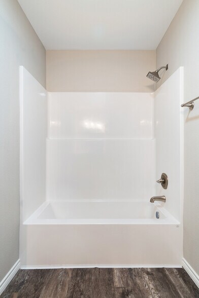 More Photos Of 6210 Lamar Rd, Reno Flex For Sale