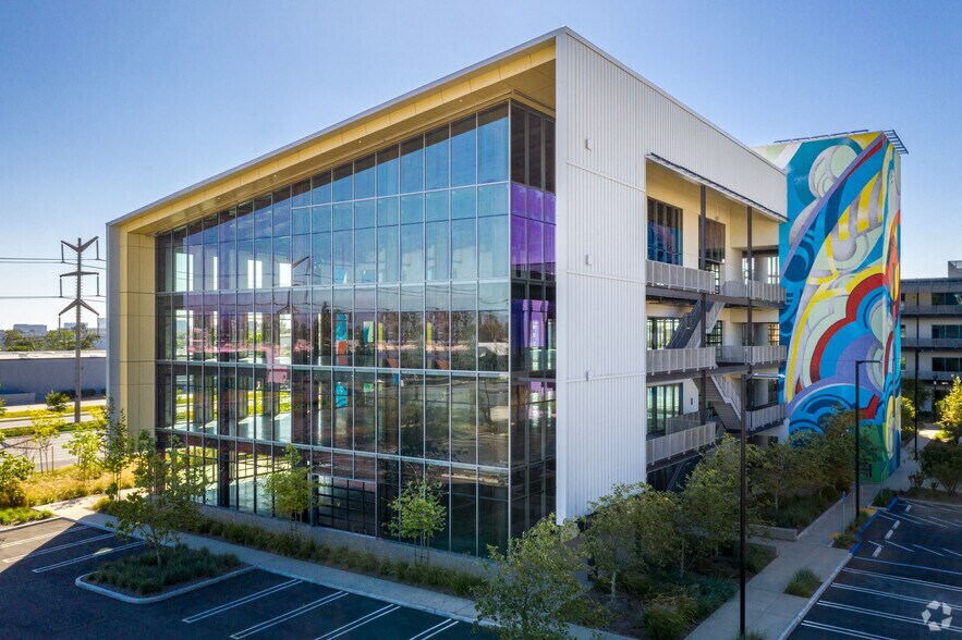 More Photos Of 1730 Flight Way, Tustin Unknown For Lease