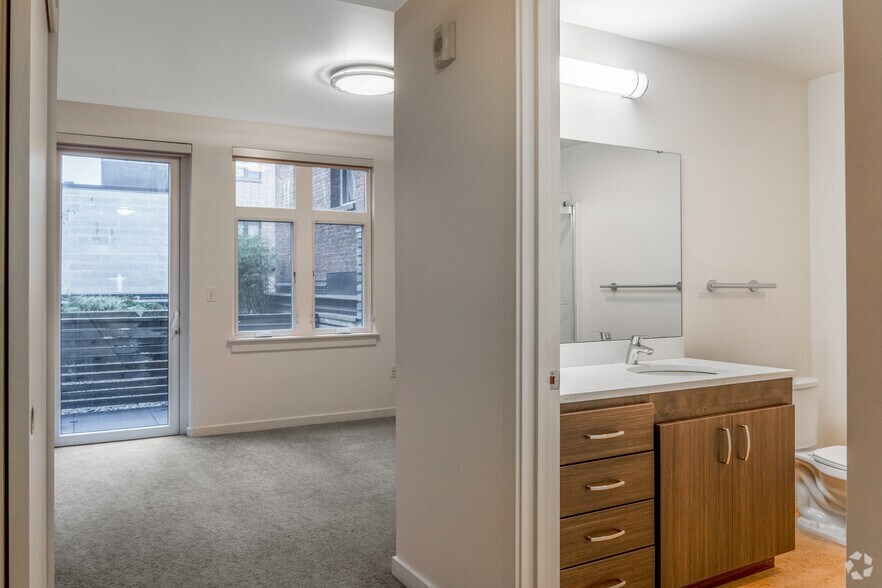 More Photos Of 1115 SW Market St, Portland Apartments For Sale