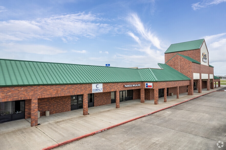 More Photos Of 14001-14065 Delany Rd, La Marque Unknown For Lease