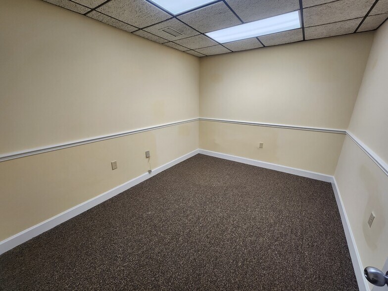 More Photos Of 309 NE 1st St, Gainesville Office For Lease