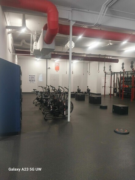 More Photos Of 126 Central Way, Kirkland Storefront For Lease