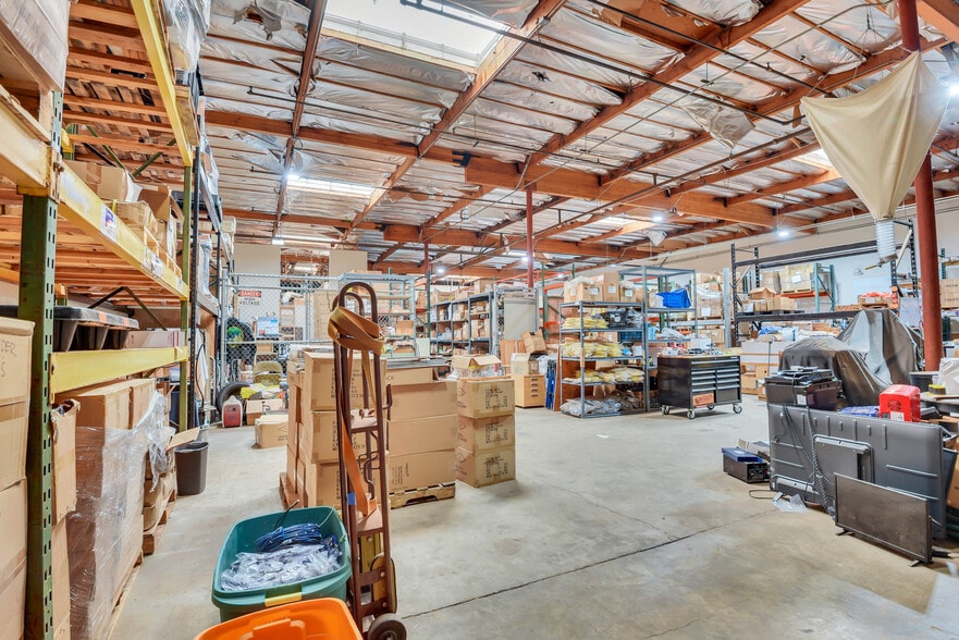 More Photos Of 2962 Seaborg Ave, Ventura Warehouse For Sale