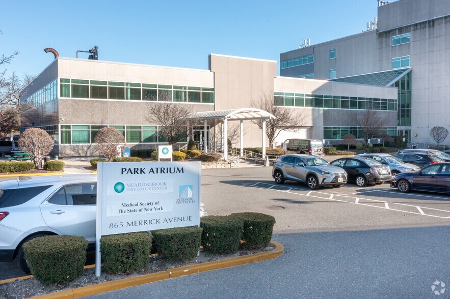 More Photos Of 865 Merrick Ave, Westbury Office For Lease