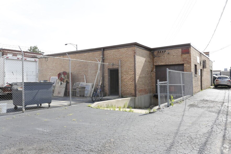 More Photos Of 4507-4511 W Belmont Ave, Chicago Distribution For Sale