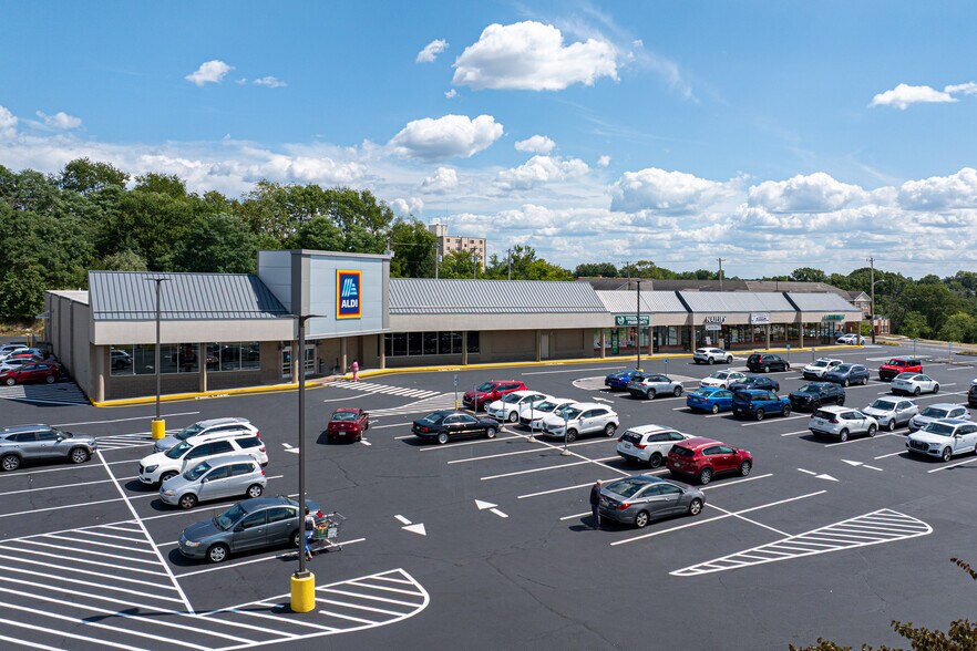 More Photos Of 5239-5255 Brownsville Rd, Pittsburgh Unknown For Lease