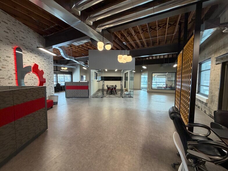 More Photos Of 1785 Walker Rd, Windsor Warehouse For Lease