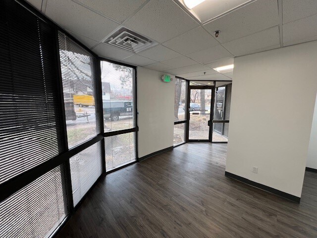 More Photos Of 2180 S Ivanhoe St, Denver Flex For Sale