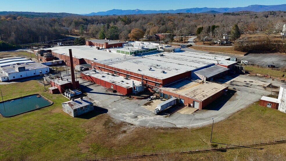 More Photos Of 101 Slater Rd, Marietta Manufacturing For Lease