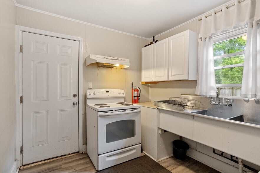 More Photos Of 700 Glascock St, Raleigh Apartments For Sale