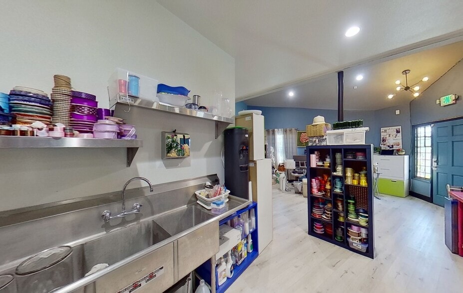 More Photos Of 10616-10622 Katella Ave, Anaheim Loft Creative Space For Sale