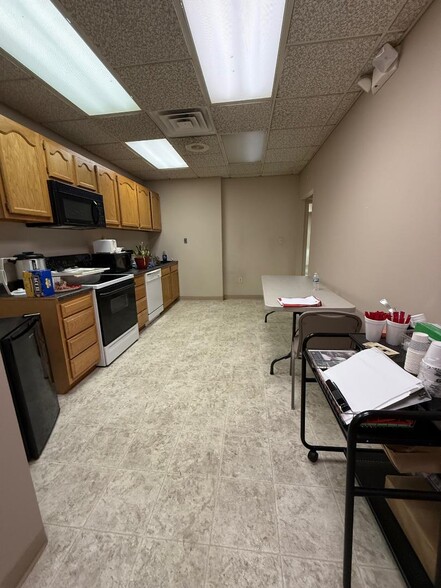 More Photos Of 4201 Blackburn Ave, Ashland Medical For Sale