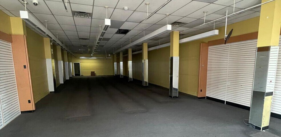 More Photos Of 14705 Jamaica Ave, Jamaica Storefront For Lease
