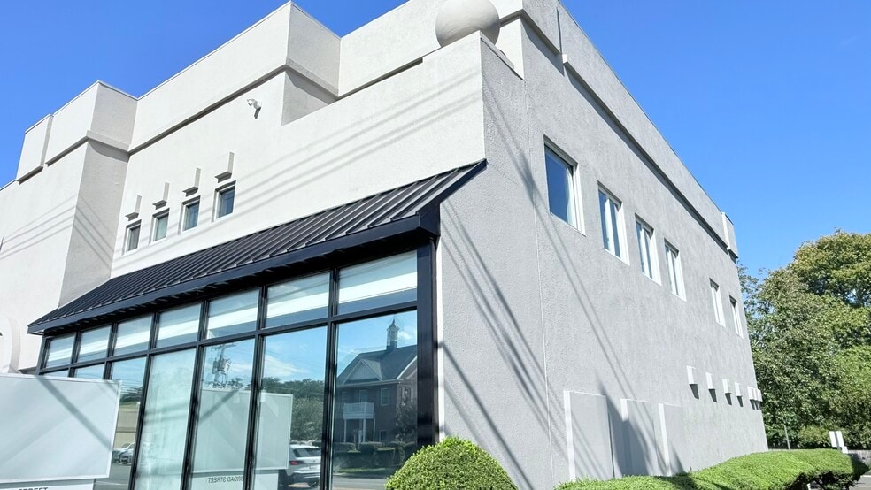 More Photos Of 507 Broad St, Shrewsbury Storefront Retail Office For Lease