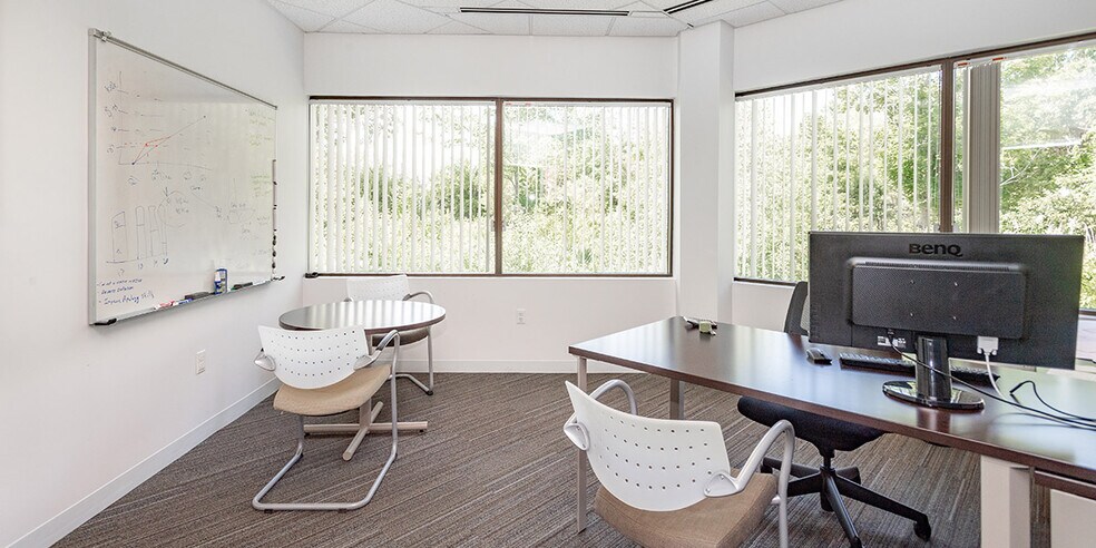 More Photos Of 500 Donald J Lynch Blvd, Marlborough Light Manufacturing For Lease